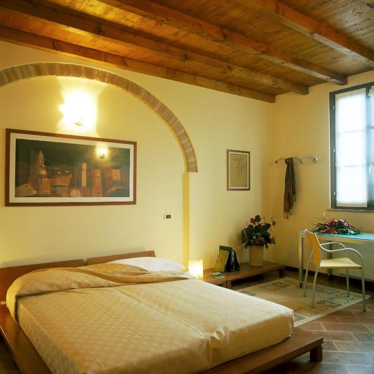 Agriturismo Santa Maria Bressanoro Castelleone Exterior foto